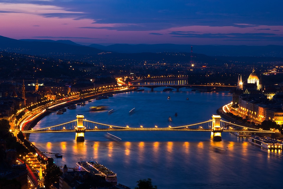 Places You Should Not Miss for a Buzzing Nightlife in Budapest